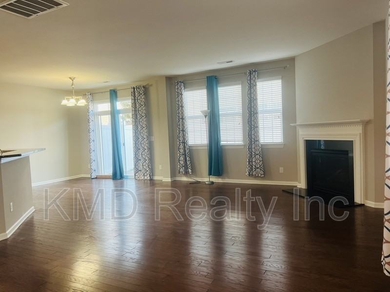 5422 Allison Ln - Photo 3 of 14