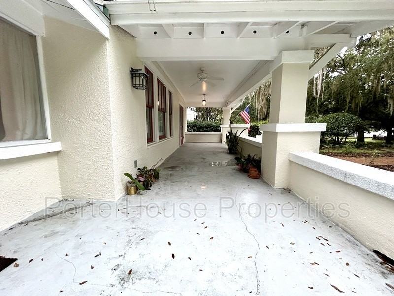 729 Euclid Ave - Photo 2 of 26
