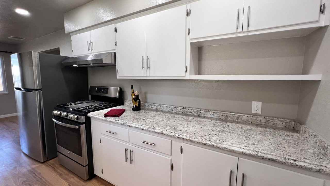 1181 East Ave - Photo 4 of 21