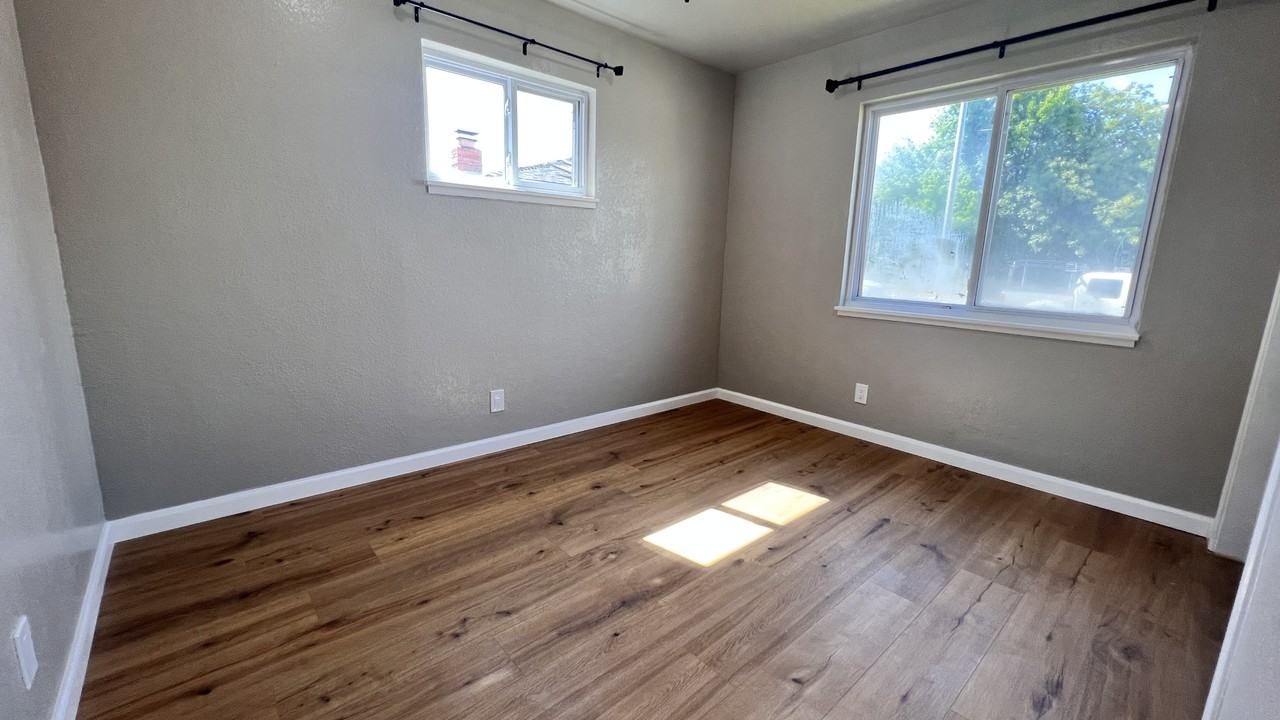 1181 East Ave - Photo 7 of 21