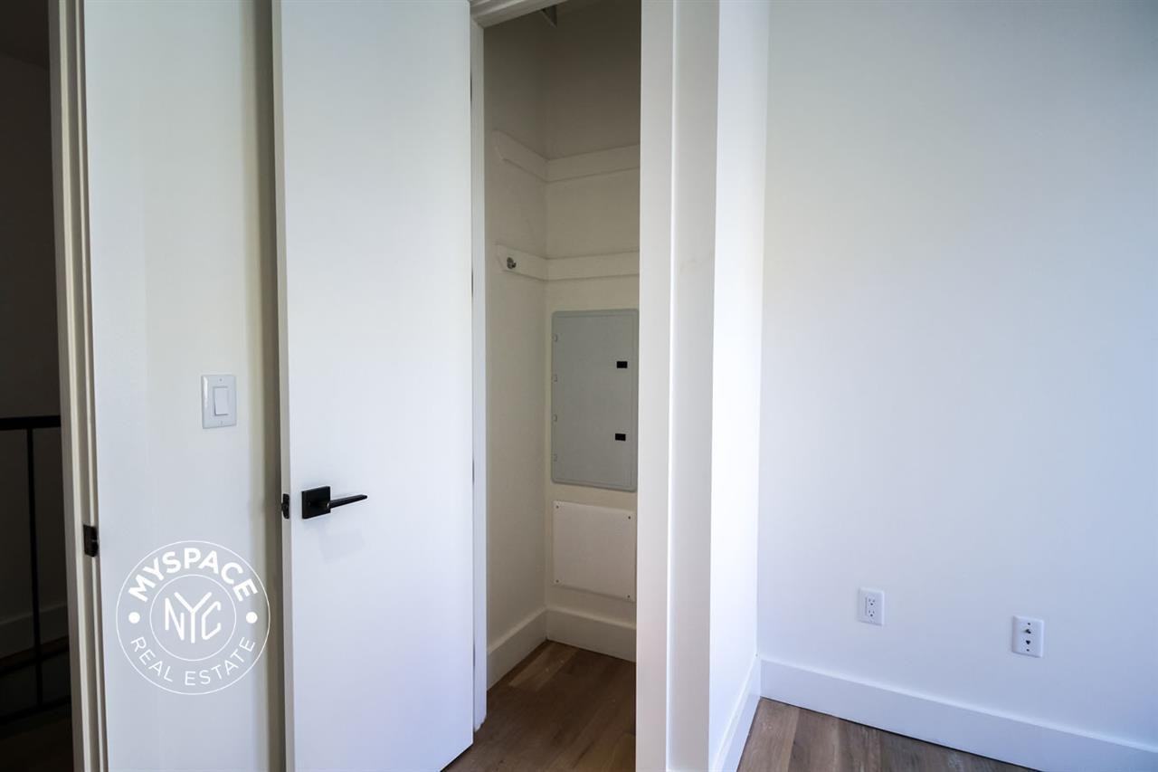 246 Johnson Ave #1A - Photo 4 of 10