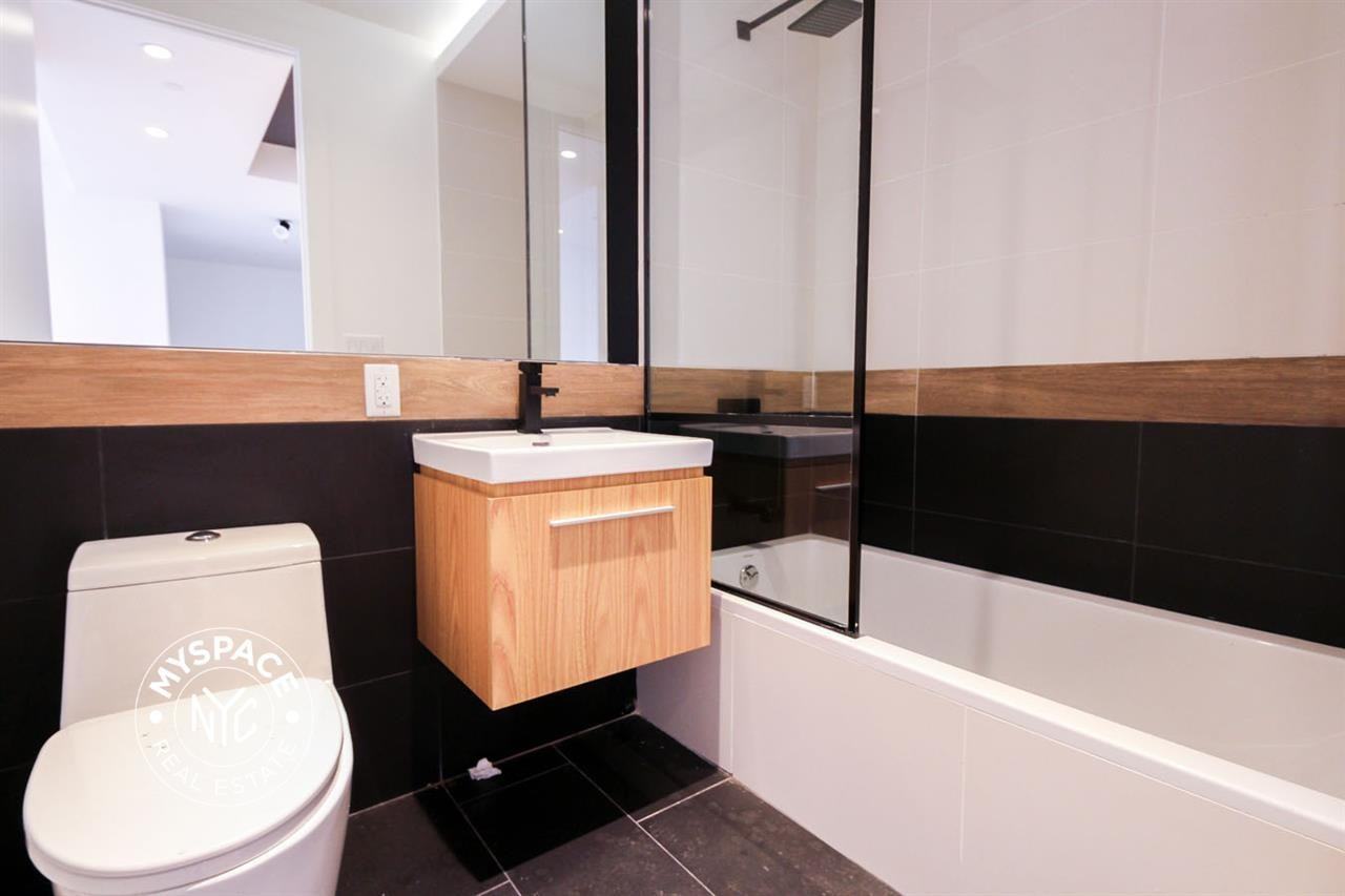 246 Johnson Ave #1A - Photo 7 of 10