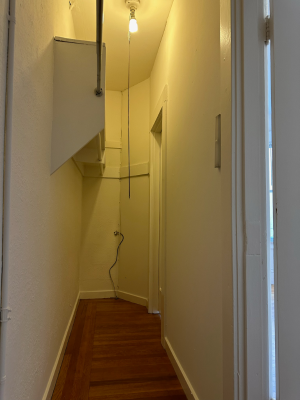 2020 Franklin St #4 - Photo 4 of 12