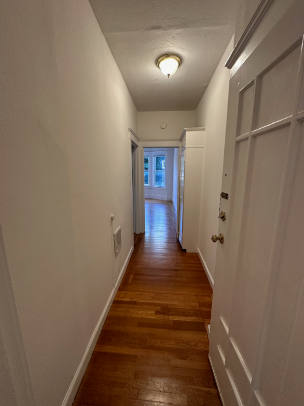 2020 Franklin St #4 - Photo 6 of 12