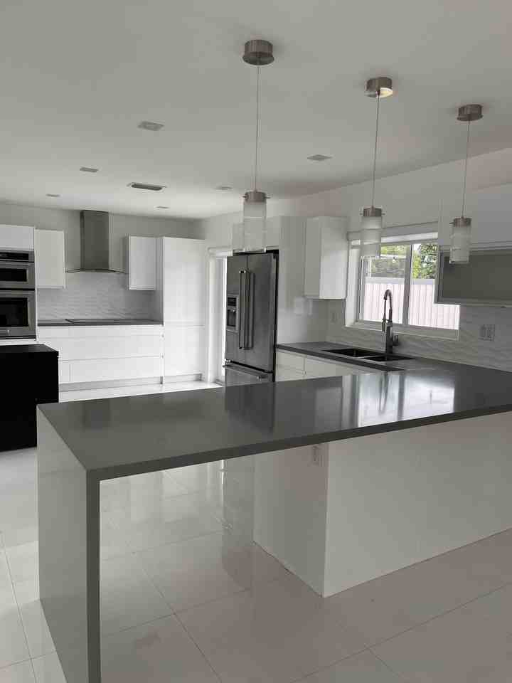 1405 Sw 90th Ave #1405 - Photo 4 of 24