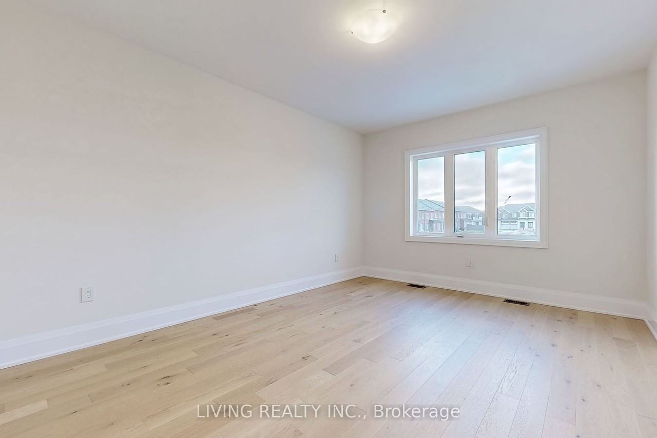 33 Schmeltzer Crescent - Photo 3 of 7