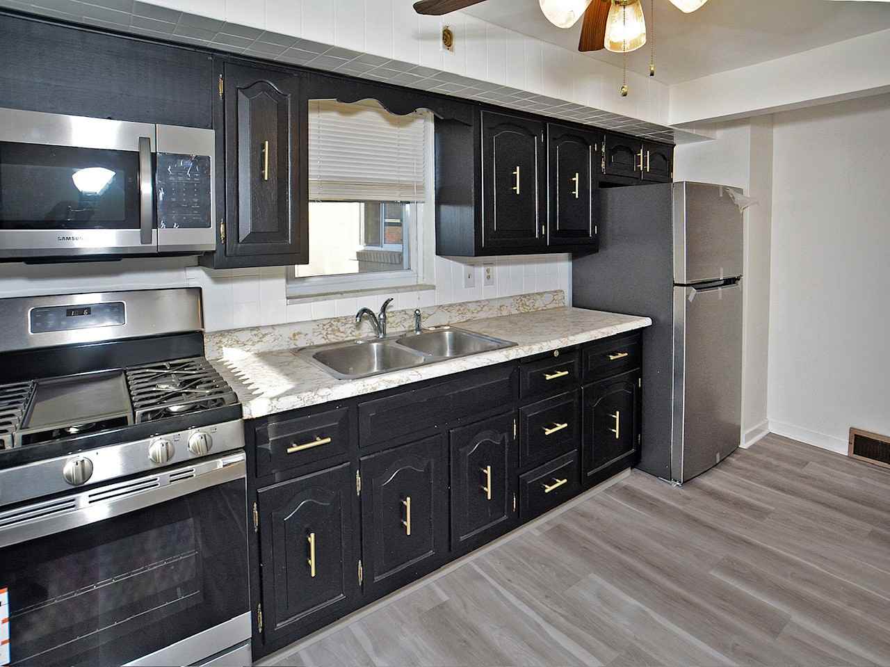 507 8th St #NA - Photo 3 of 14