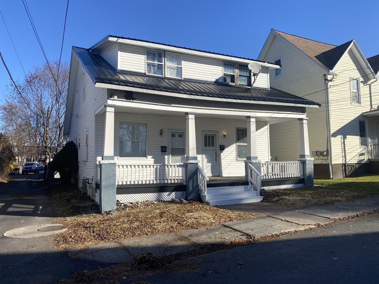 202 William St NA, Scranton, PA 18508 2 Bedroom House for 1,200/month