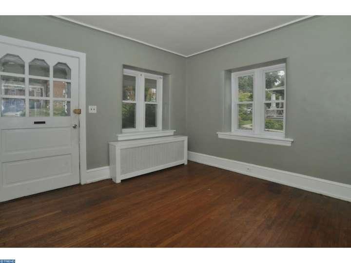 217 N Easton Rd - Photo 3 of 25