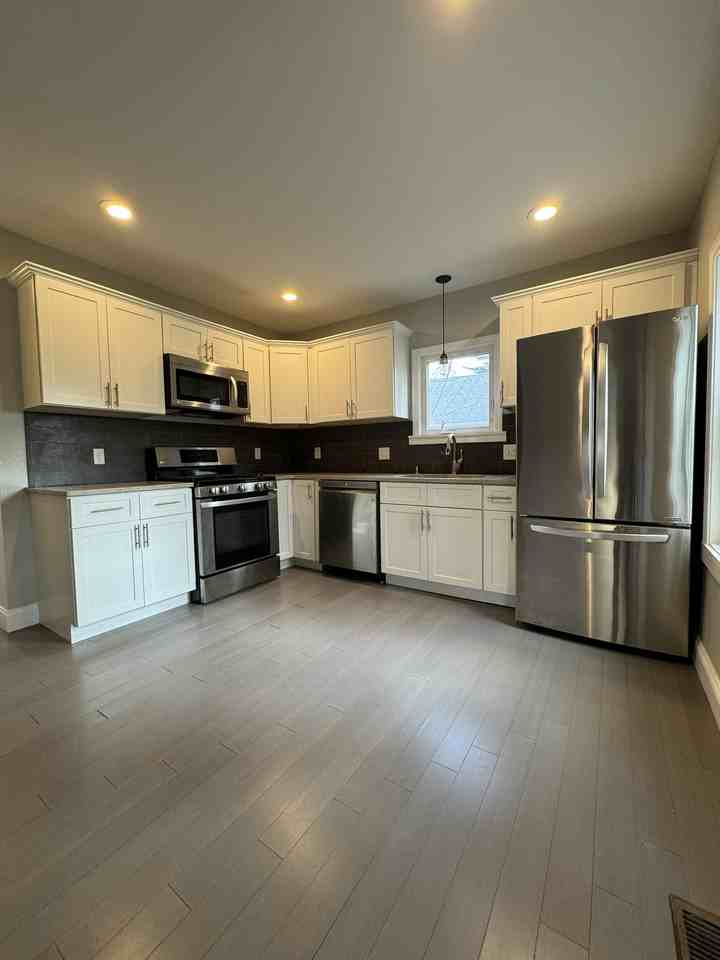 16 Winslow Avenue #1 - Photo 4 of 11