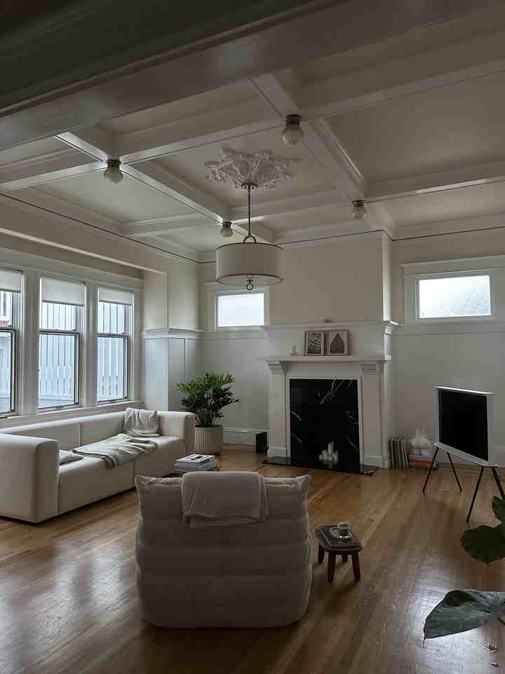 ELEGENTLY REDONE CARRIAGE HOUSE - Photo 2 of 21
