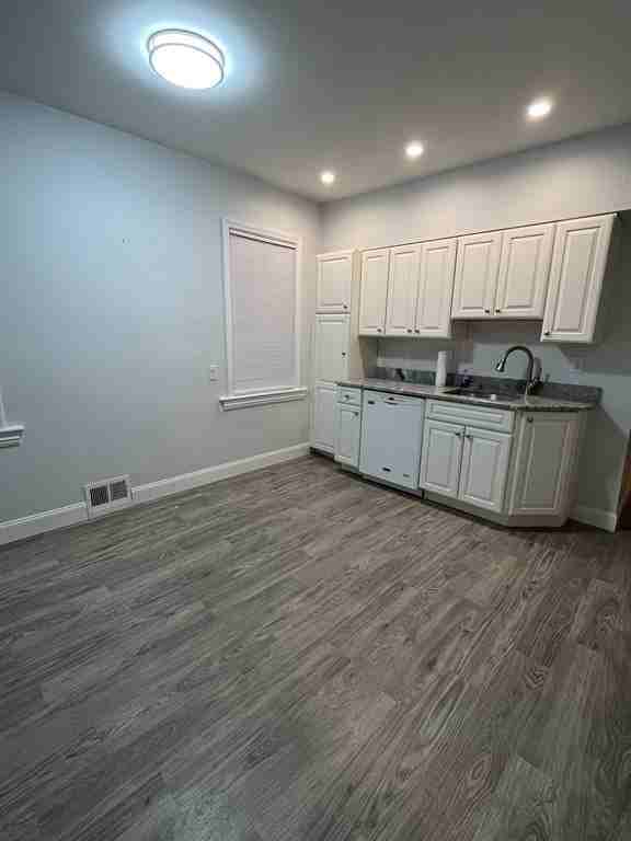 446 Lebanon St - Photo 2 of 10