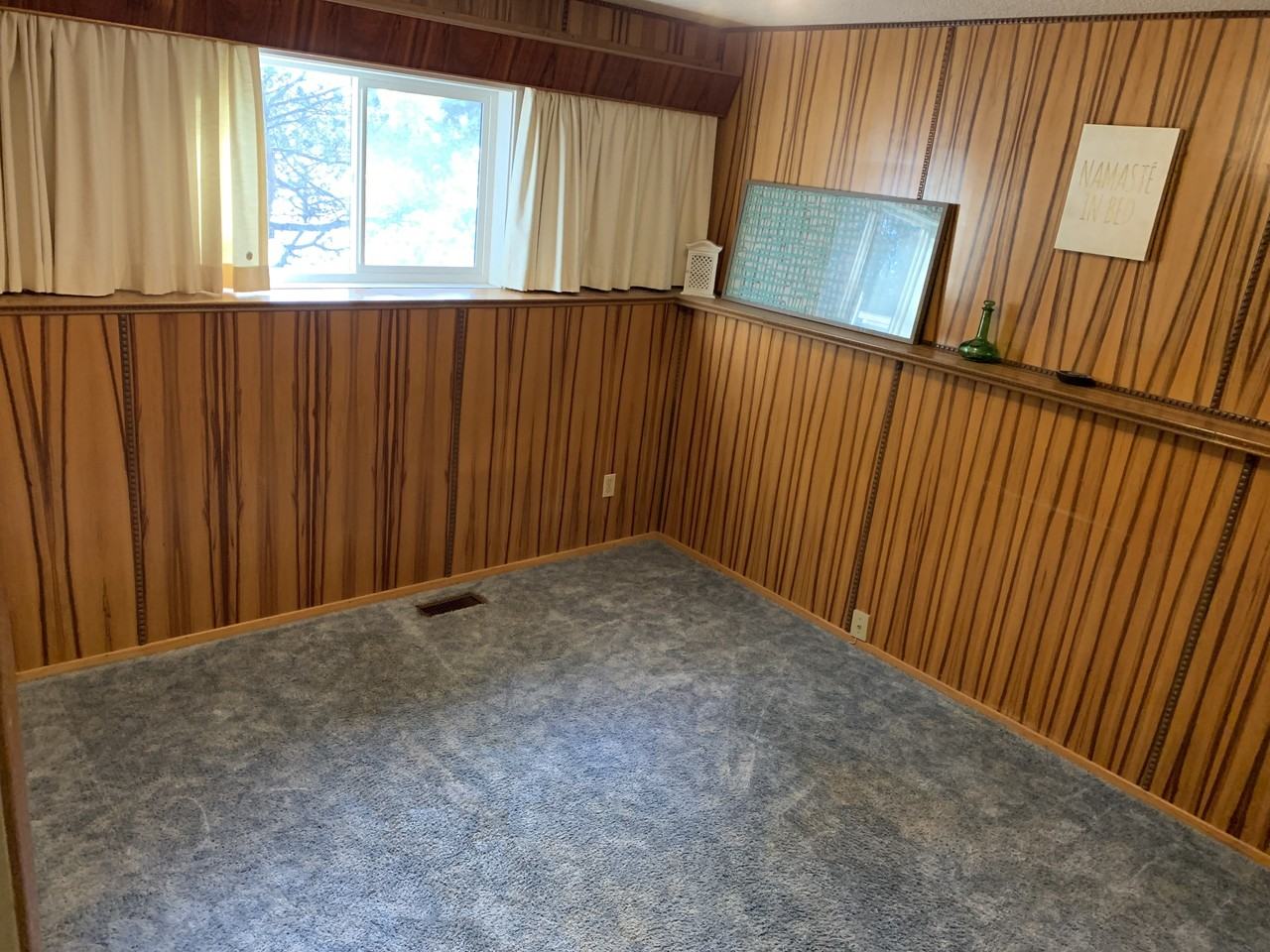 8204 137 Avenue NorthWest - Photo 2 of 11