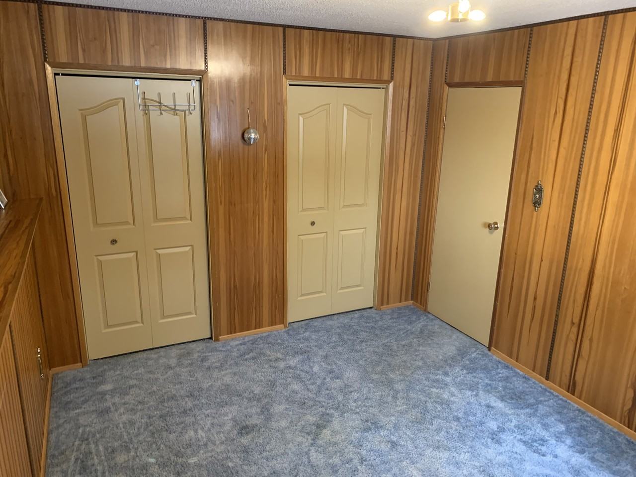 8204 137 Avenue NorthWest - Photo 3 of 11