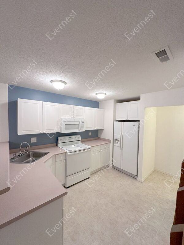 7026 Gallant Fox Dr - Photo 3 of 24
