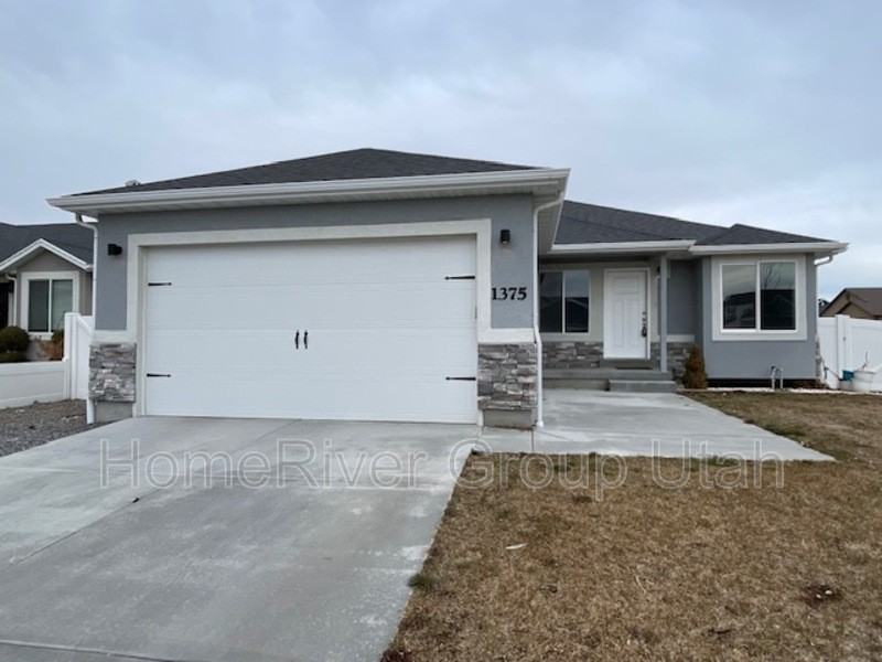 1375 E Rachel Way - Photo 4 of 28