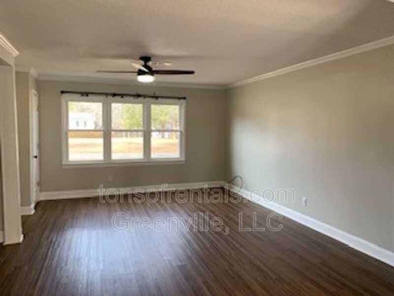 97 Parker St - Photo 3 of 19