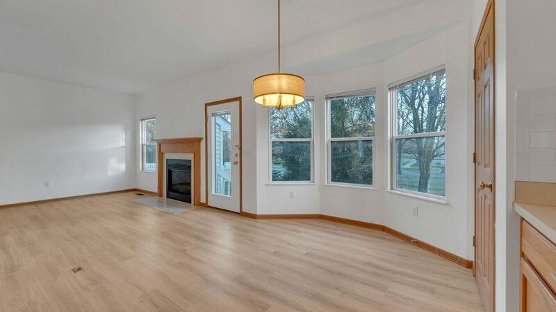 7275 Winterbek Ave - Photo 4 of 33