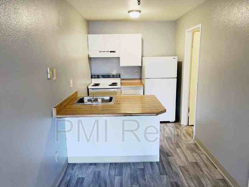 160 Park St #211 - Photo 4 of 17