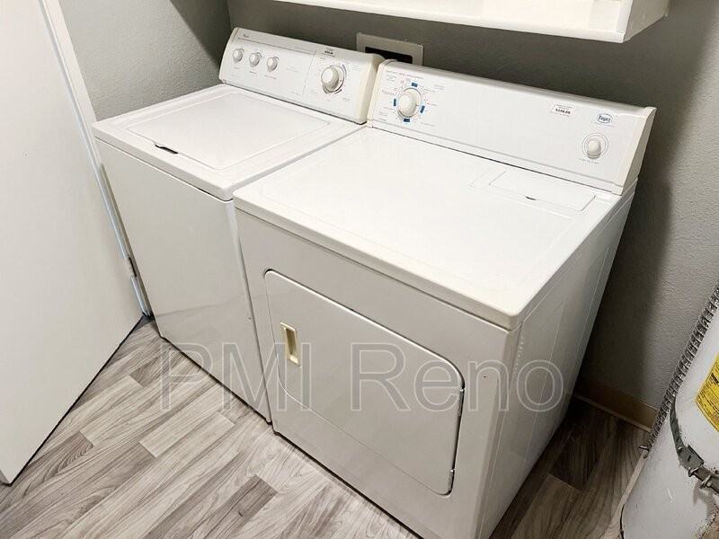 160 Park St #211 - Photo 5 of 17