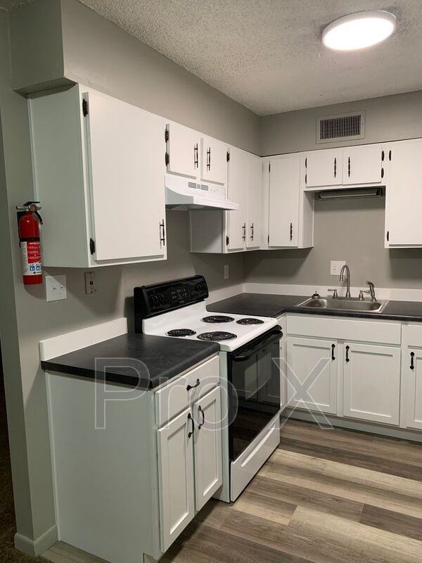 2037 S River St - Photo 2 of 18