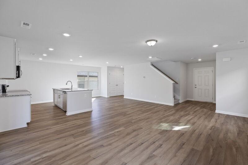 14616 Ravenel Dr - Photo 5 of 33