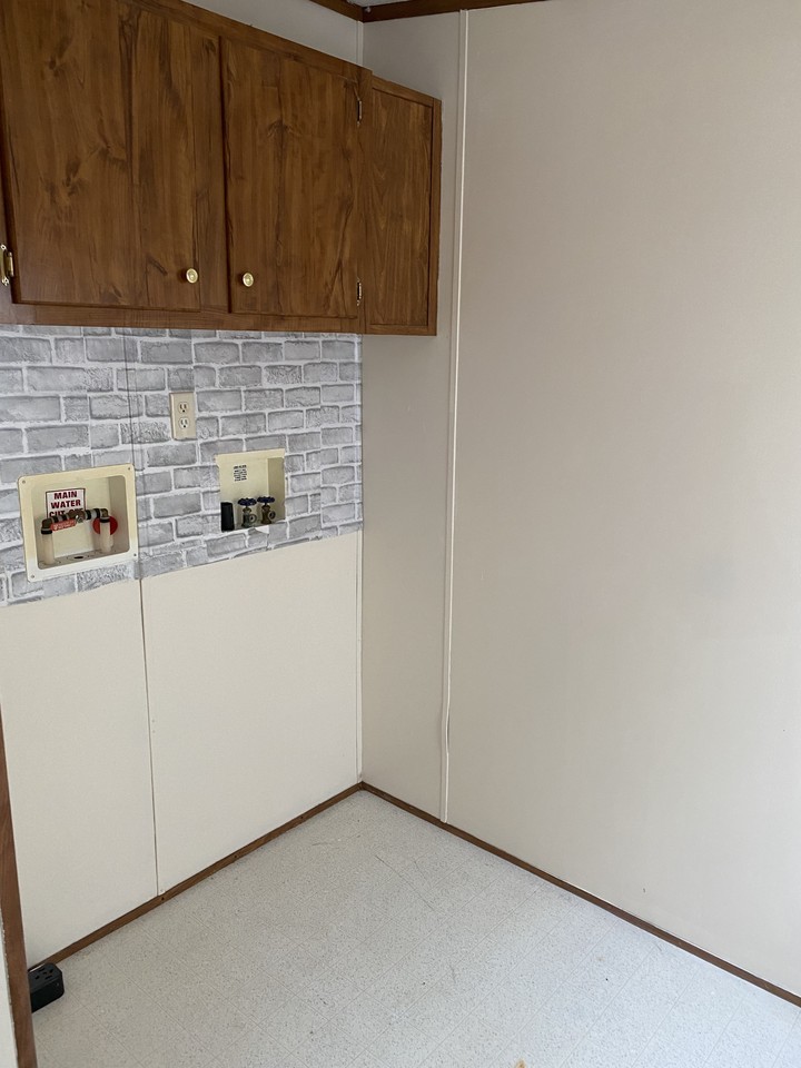 324 White Pine Blvd #35 - Photo 5 of 8