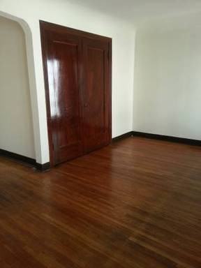 440 N Lake St - Photo 3 of 11