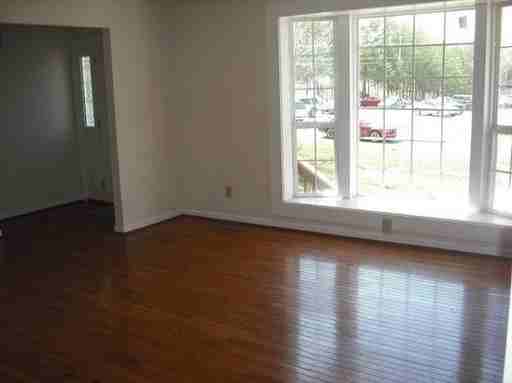 1040 Church Ave NE - Photo 3 of 12