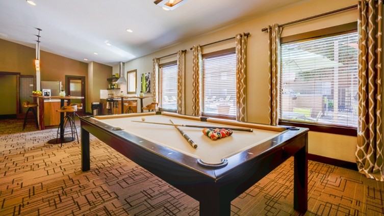 505 West Apartment Homes - Photo 3 of 19