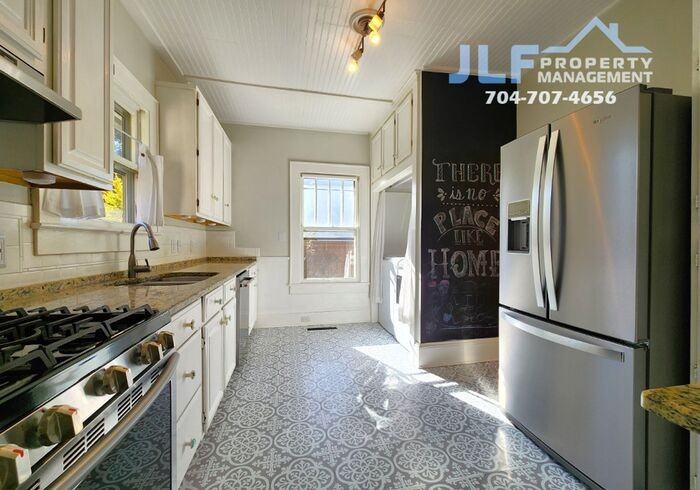 1638 Longfellow St #1638 - Photo 3 of 37