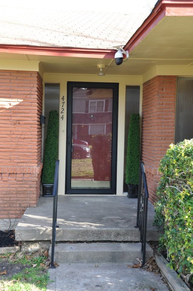 4724 Moss Point Rd #NA - Photo 2 of 13
