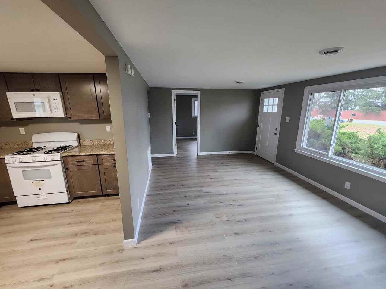 910 W Windsor Ave #NA - Photo 3 of 7