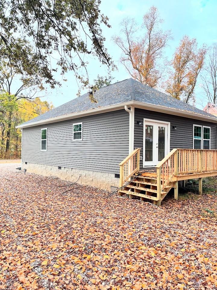 210 E Duffle St #NA - Photo 2 of 11