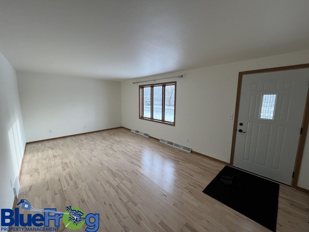 644 Woodlawn Dr #644 - Photo 3 of 36