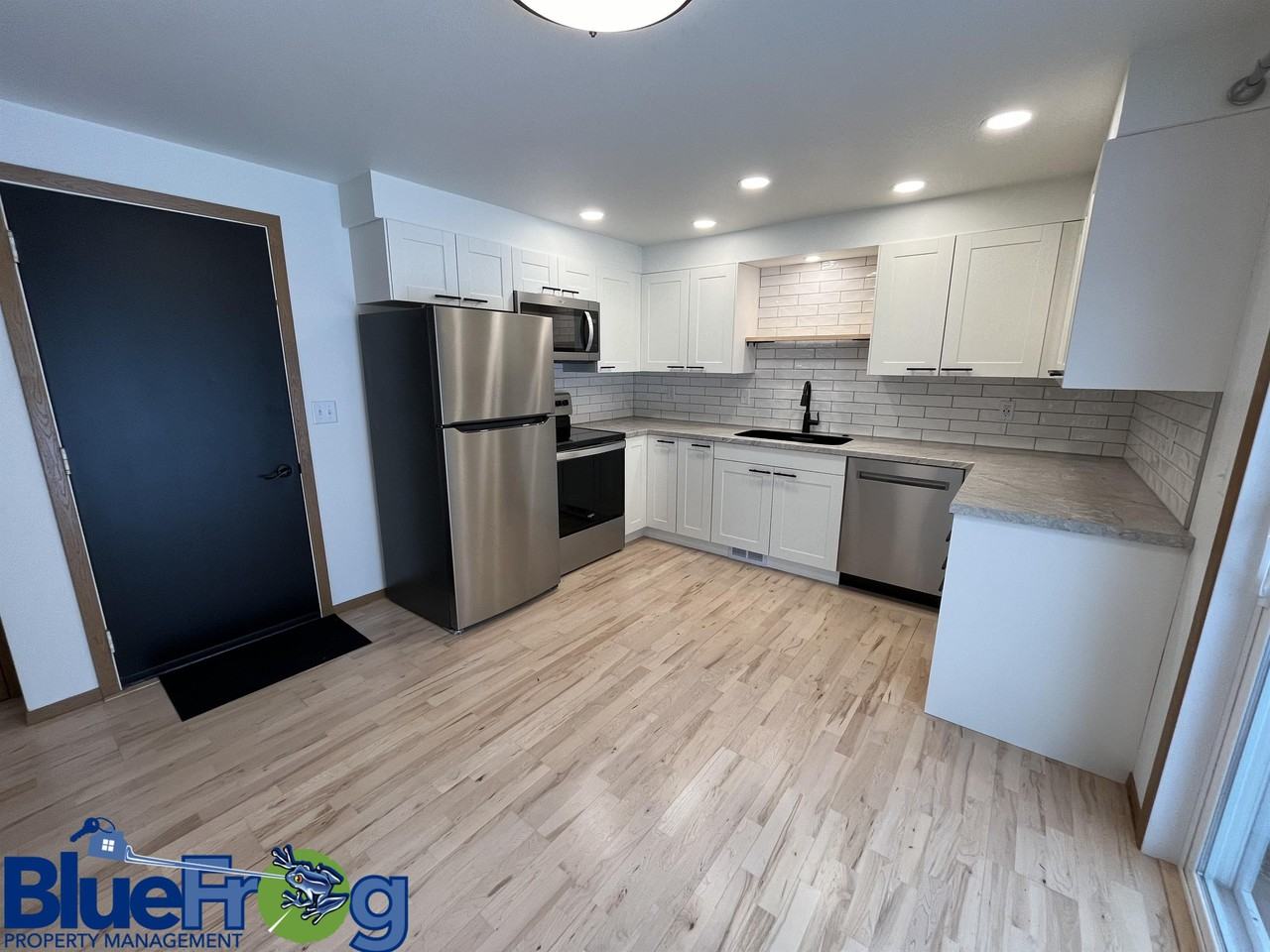 644 Woodlawn Dr #644 - Photo 6 of 36