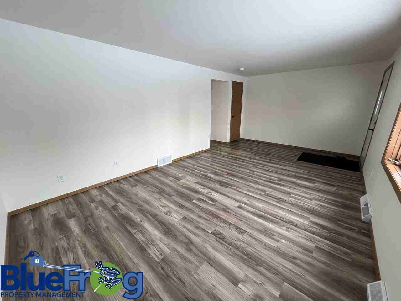 646 Woodlawn Dr #646 - Photo 4 of 34