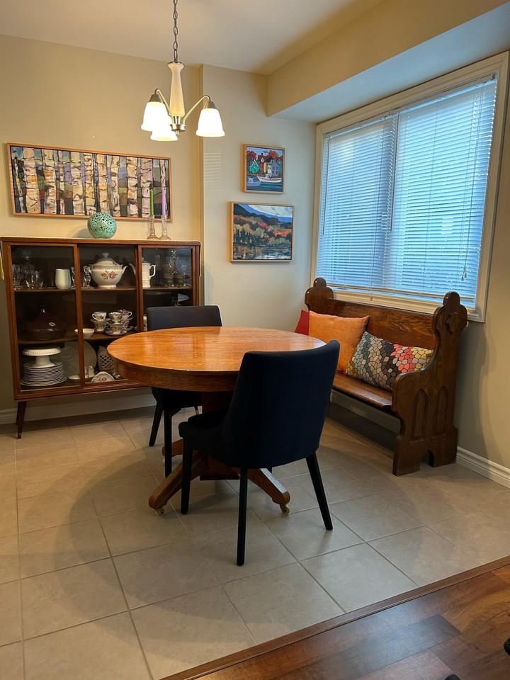 1418 Simcoe Street South #2 - Photo 4 of 11