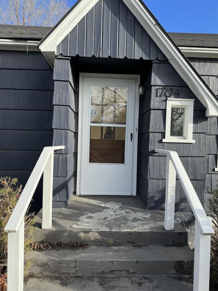 1704 N 31st St #1 - Photo 2 of 24