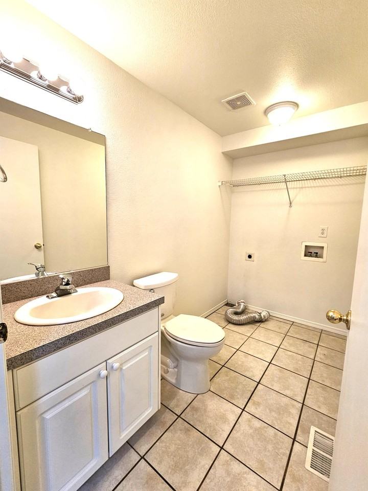 9703 Ne Tenny Creek Dr #1 - Photo 7 of 17