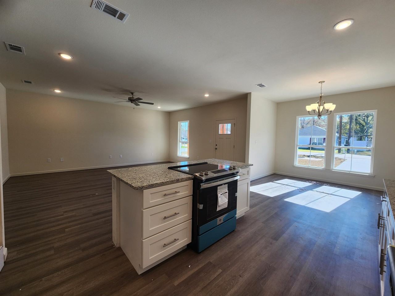 20963 Oregon St #1 - Photo 6 of 24