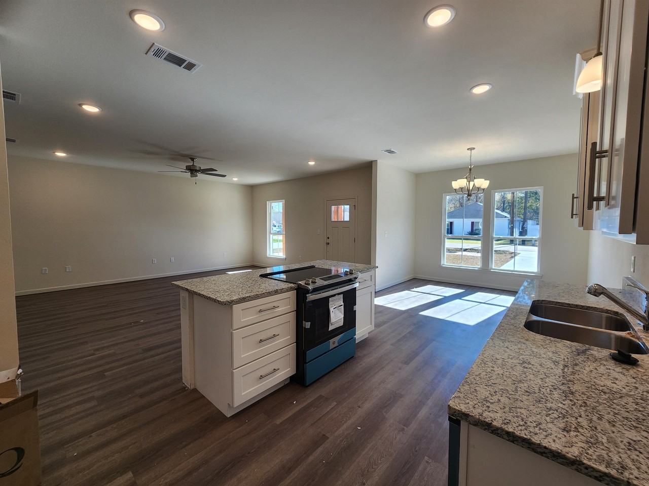20963 Oregon St #1 - Photo 5 of 24