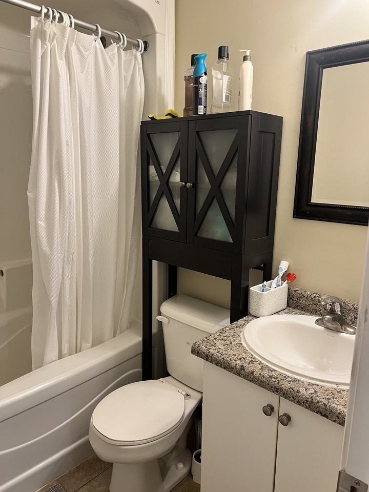 22 Columbia Street West ##C-5 - Photo 3 of 8