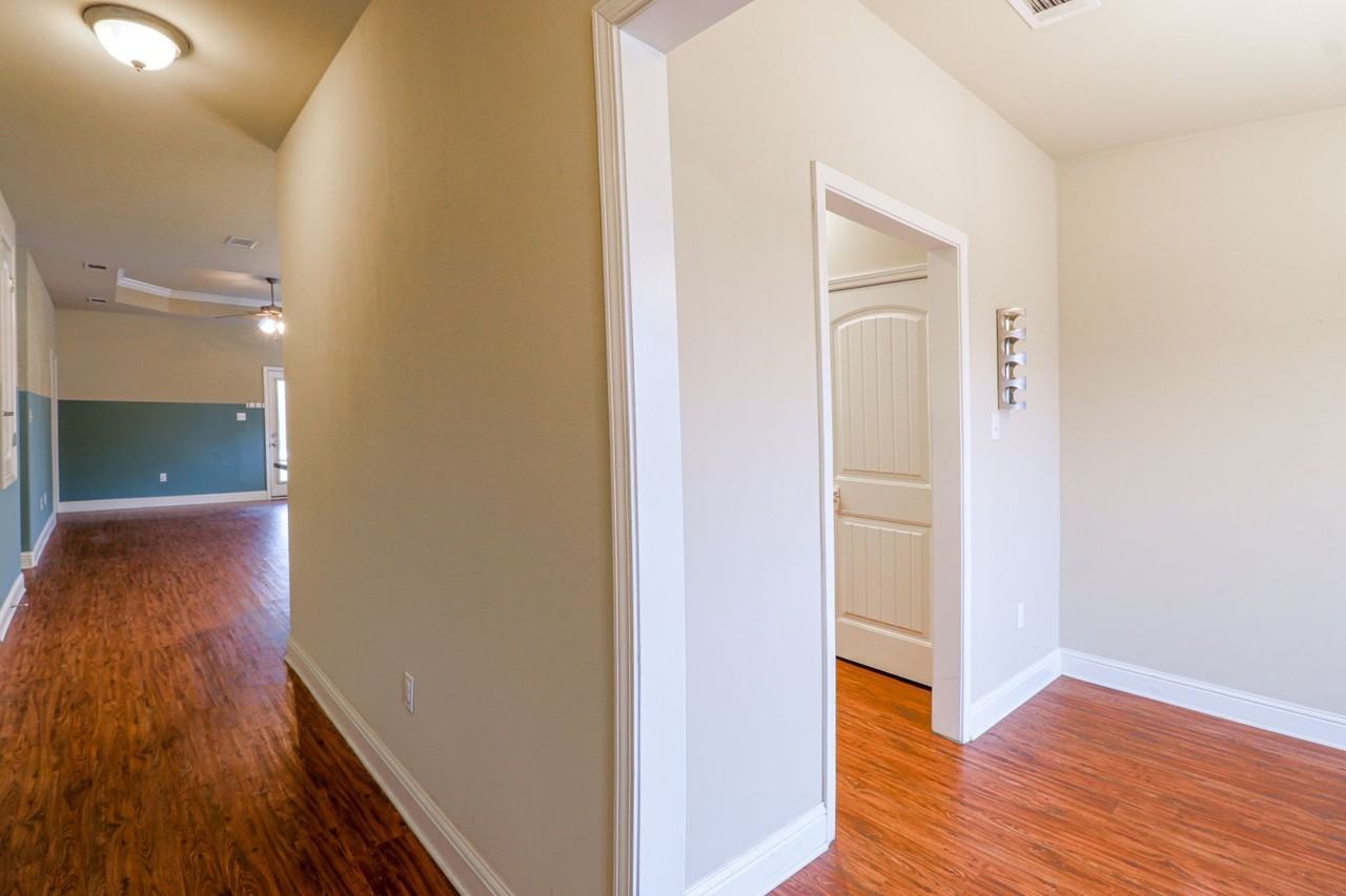 17006 Washingtonia Ln - Photo 2 of 19