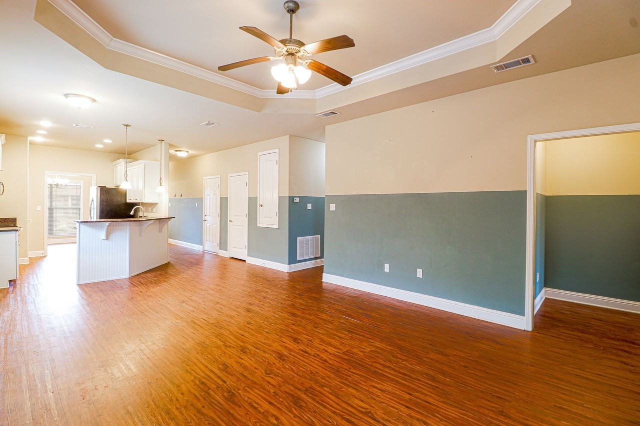 17006 Washingtonia Ln - Photo 3 of 19