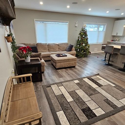 623 Campbell St - Photo 3 of 18