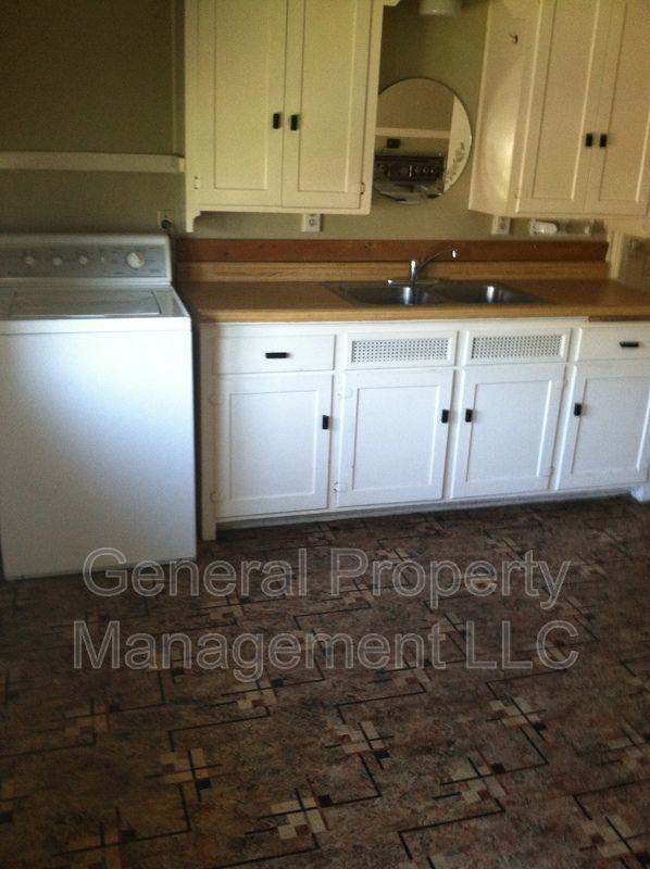 2026 1/2 4th St - Photo 3 of 12