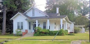 featured image of 201 E Arkansas St