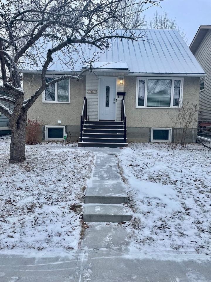 3 Bedroom Plus Den Entire House In Inglewood Apartments 10601 122 St Nw, Edmonton, AB T5M None
