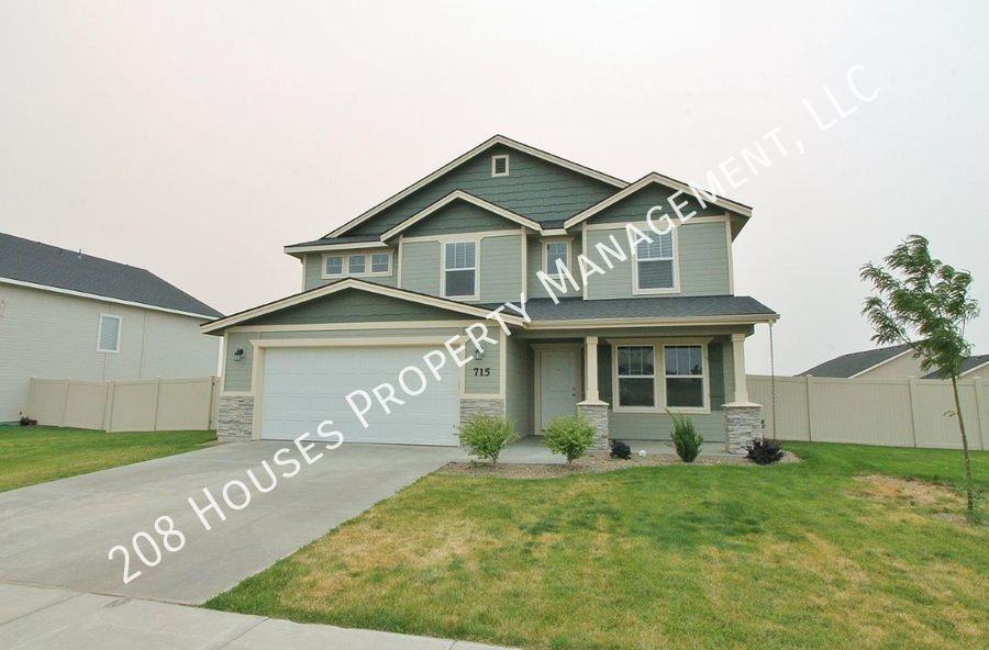 715 Inby St, Mountain Home, ID 83647 4 Bedroom House for 2,300/month